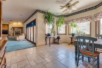 8885 Hickam Avenue Dining Area