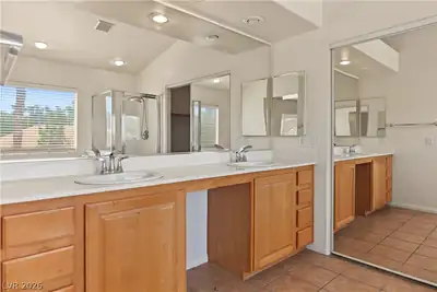 47 Dryden Park Avenue, Las Vegas, NV 89148 Primary Bathroom