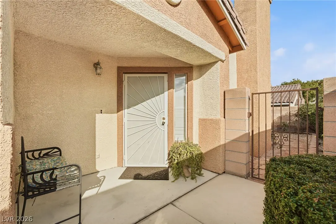 1472 Creslow Court 101