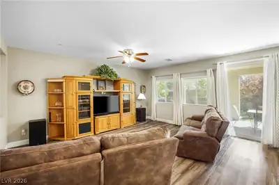 990 Floral Creek Court Living Room