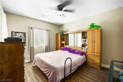 990 Floral Creek Court Bedroom