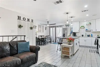 4664 El Canasta Way Kitchen