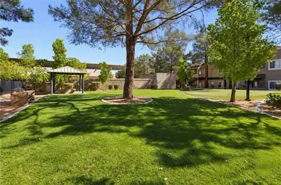 5250 South Rainbow Boulevard 1071 Yard