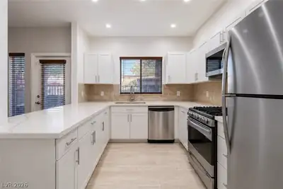 5250 South Rainbow Boulevard 1071 Kitchen
