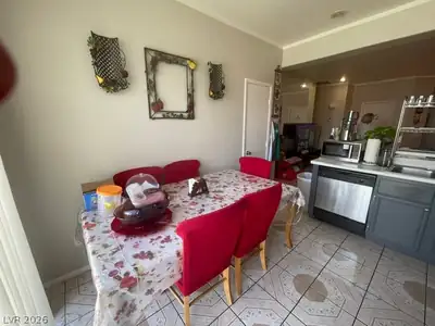 5946 Autumn Harvest Avenue Dining Area