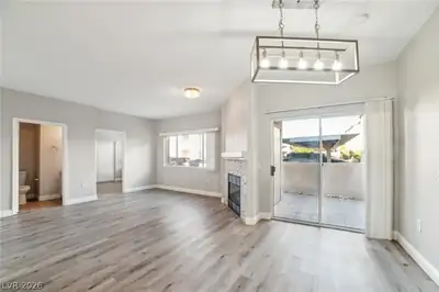 8725 West Flamingo Road 137 Dining Area
