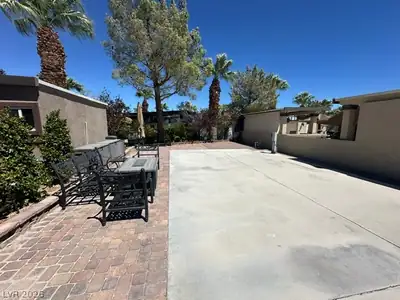8175 Arville Street 289 Parking