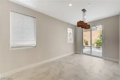 10956 Oregano Avenue Dining Area