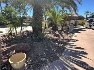 8175 Arville Street 355 Yard