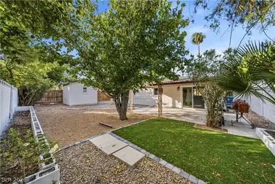 3629 Florrie Avenue Yard