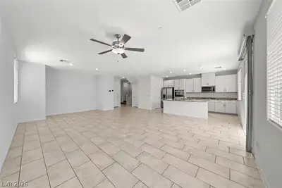 324 Tembre Court Living Room