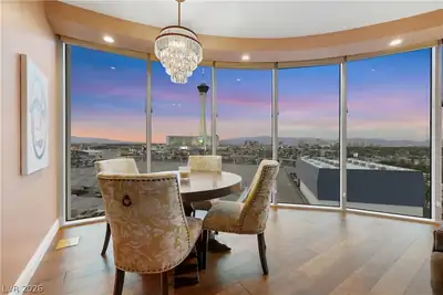 322 Karen Avenue 807 Dining Area