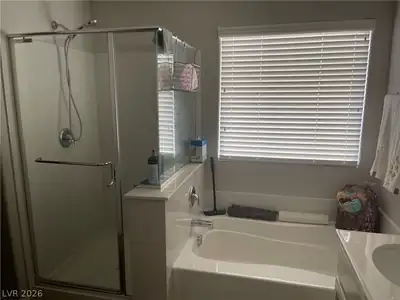 1132 Casetto Ct Primary Bathroom