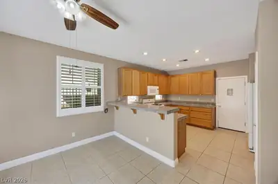11223 Dahlia Grove Street Kitchen