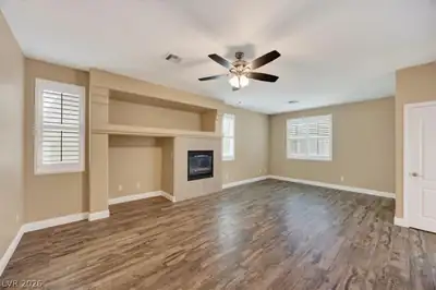 11223 Dahlia Grove Street Living Room