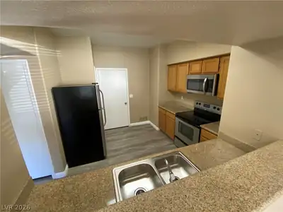 7255 West Sunset Road 1145 Kitchen