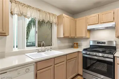 5602 Calais Court, Las Vegas, NV 89118 Kitchen