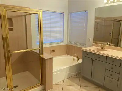 8877 Waltzing Waters Court Primary Bathroom