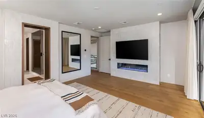 5216 Fading Sunset Drive Primary Bedroom