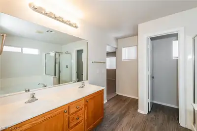 3347 Fico Avenue Primary Bathroom