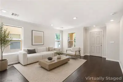 80 Lockheed Avenue Family Room