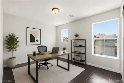 80 Lockheed Avenue Bedroom