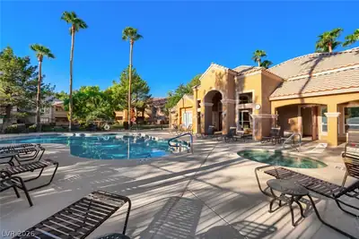 1150 North Buffalo Drive 2109 Pool