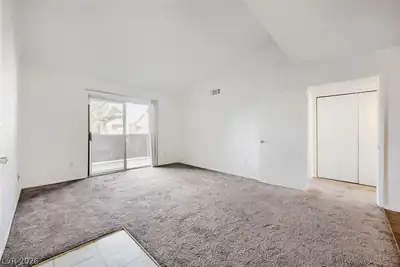 1150 North Buffalo Drive 2109 Living Room