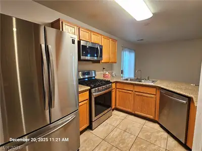 9998 Fine Fern Street Kitchen