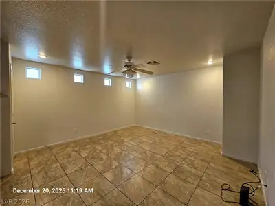 9998 Fine Fern Street Living Room