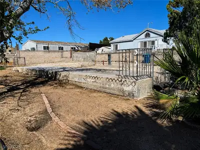6196 Castlemont Avenue Lot