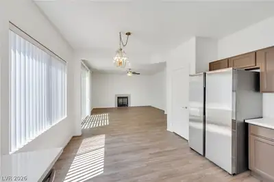 8117 Villa Finestra Drive Kitchen