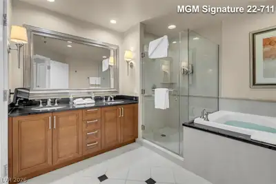 135 East Harmon Avenue 2211 Primary Bathroom
