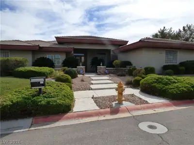 7695 Gilespie Street Las Vegas, NV 89123