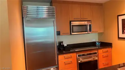 2000 North Fashion Show Drive 4710 Kitchen