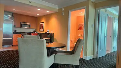2000 North Fashion Show Drive 4710 Dining Area