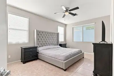 6283 Shamrock Lake Avenue Bedroom