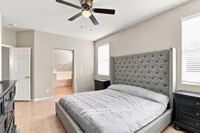 6283 Shamrock Lake Avenue Primary Bedroom