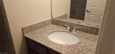 5332 River Glen Drive 398 Bathroom