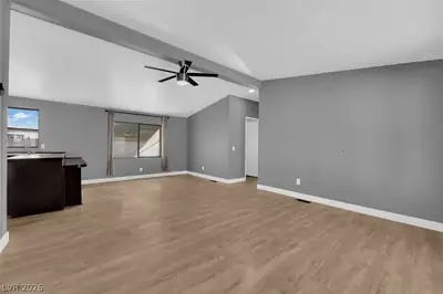 2878 Green Tree Avenue Living Room