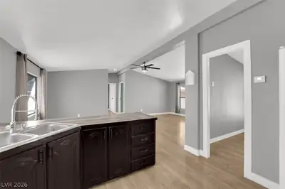 2878 Green Tree Avenue Kitchen