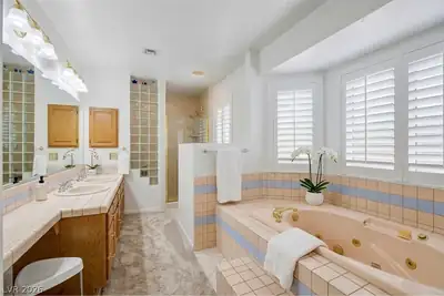 3104 Sea View Court Primary Bathroom