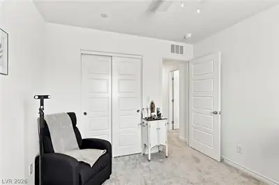 6246 Foxes Dale Street Bedroom