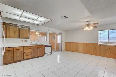 3573 Moraga Drive, Las Vegas, NV 89103 Kitchen