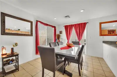 1700 Buck Island Street Dining Area