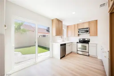 2822 Sesame Drive Las Vegas, NV 89142