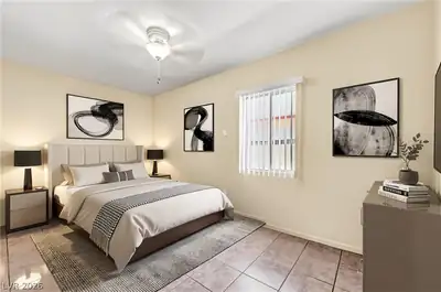 4162 Canal St Bedroom