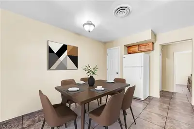 4162 Canal St Dining Area