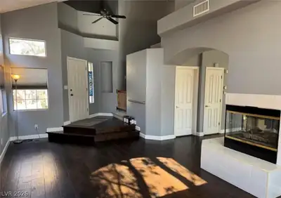 8305 Windchase Avenue Entrance Foyer