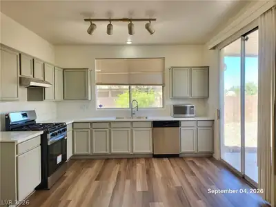 525 Siberia Street Kitchen